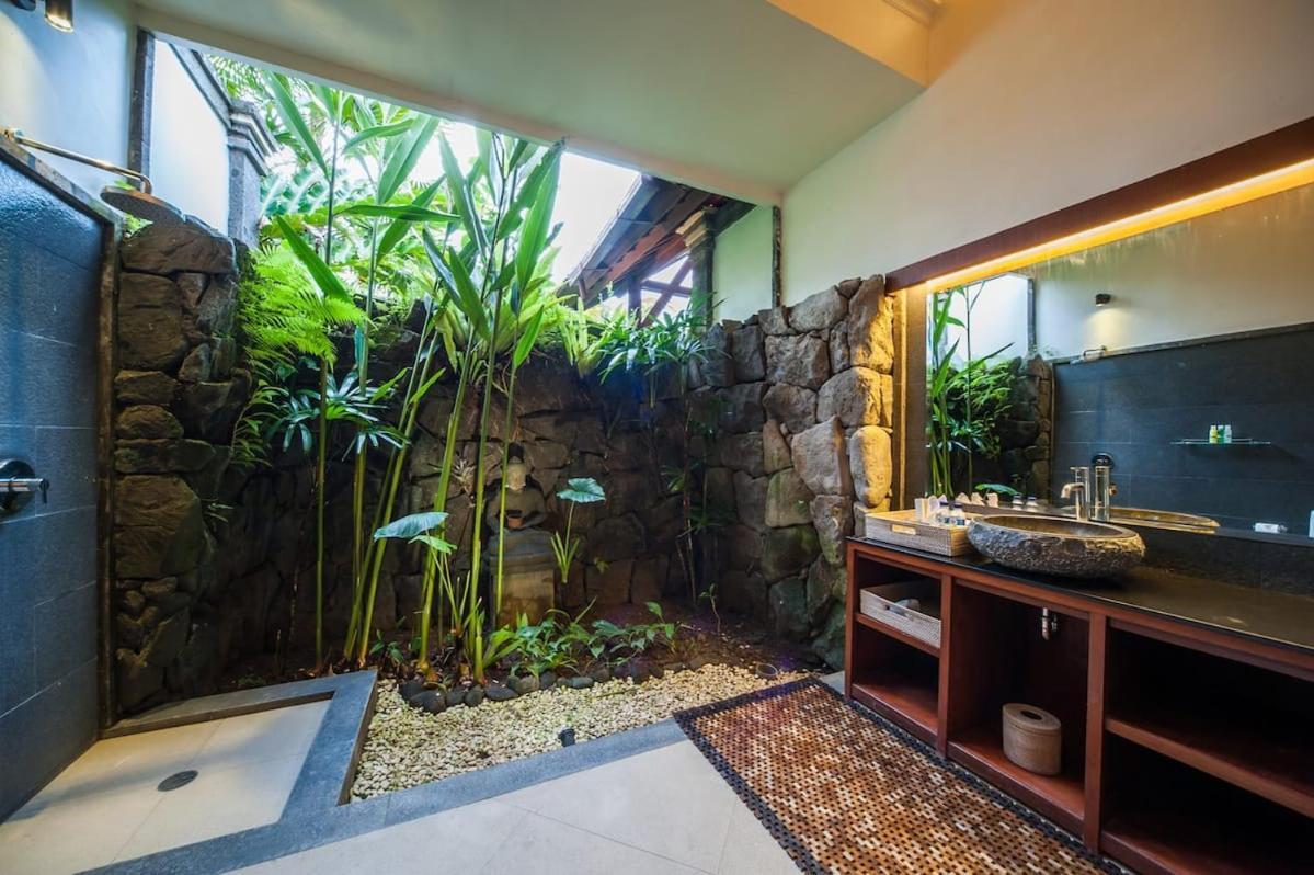 Luxury 3Br Infinity Jungle View Aashaya Villa Ubud מראה חיצוני תמונה