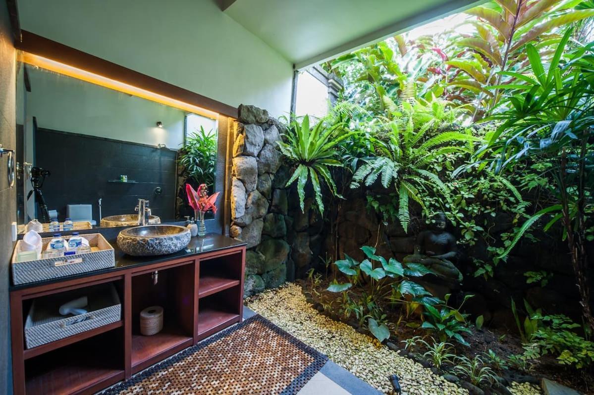 Luxury 3Br Infinity Jungle View Aashaya Villa Ubud מראה חיצוני תמונה