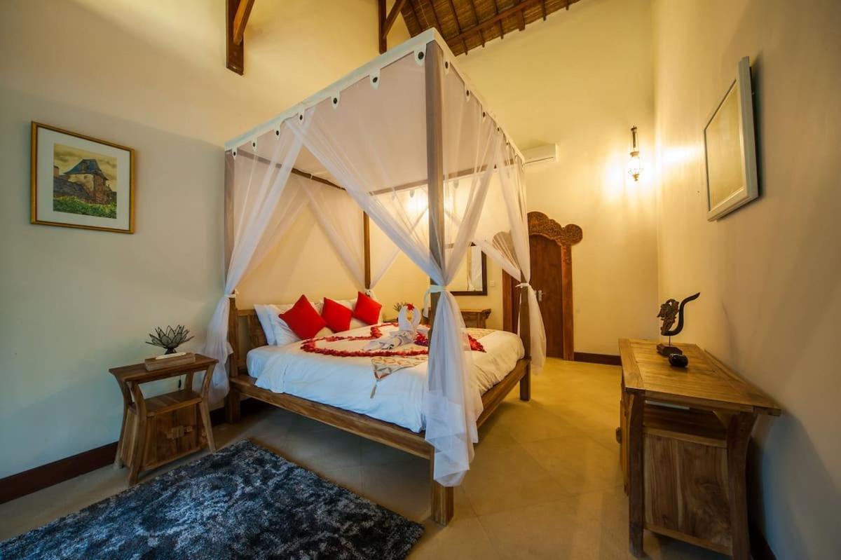 Luxury 3Br Infinity Jungle View Aashaya Villa Ubud מראה חיצוני תמונה